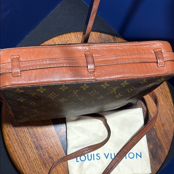 Louis Vuitton Brown Monogram Messenger Bag - Picture 7 of 14